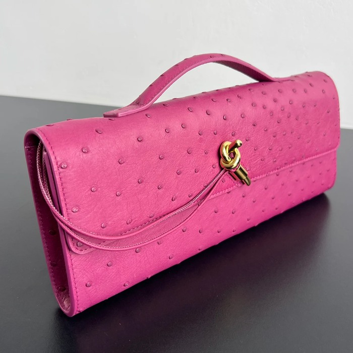 BOTTEGA VENETA BV 805241 アンディアーモ クラッチバッグ ダチョウ革 31x13cm サイズ:31x13cm