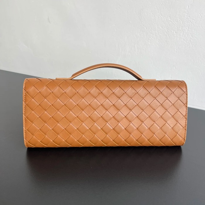 BOTTEGA VENETA BV 741511 クラッチバッグ 編み羊革 31x13cm サイズ:31x13cm