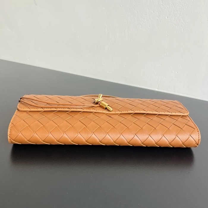 BOTTEGA VENETA BV 741511 クラッチバッグ 編み羊革 31x13cm サイズ:31x13cm