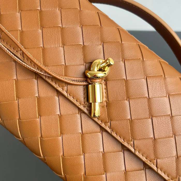 BOTTEGA VENETA BV 741511 クラッチバッグ 編み羊革 31x13cm サイズ:31x13cm