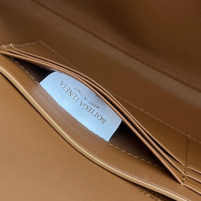 BOTTEGA VENETA BV 741511 クラッチバッグ 編み羊革 31x13cm サイズ:31x13cm