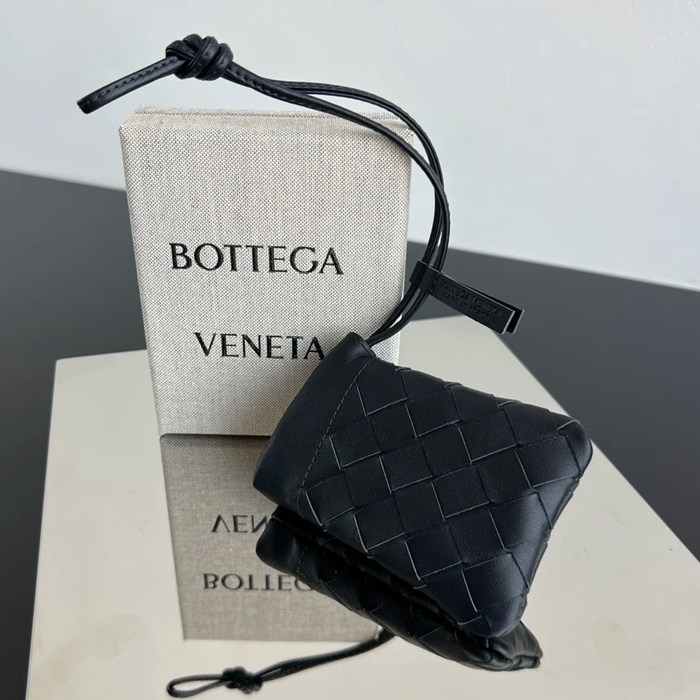 BOTTEGA VENETA BV 843903 カードケース 編み羊皮 マルチカラー 11x8.5cm サイズ:11x8.5cm