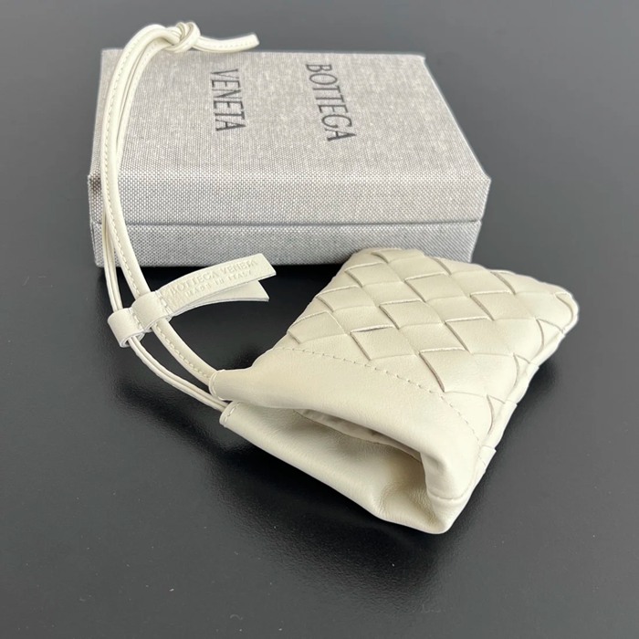 BOTTEGA VENETA BV 843903 カードケース 編み羊皮 マルチカラー 11x8.5cm サイズ:11x8.5cm