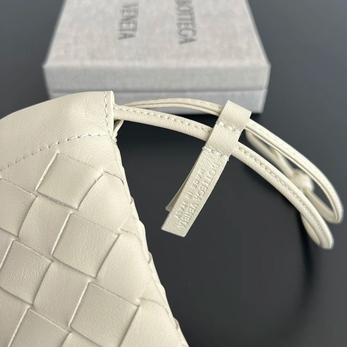 BOTTEGA VENETA BV 843903 カードケース 編み羊皮 マルチカラー 11x8.5cm サイズ:11x8.5cm