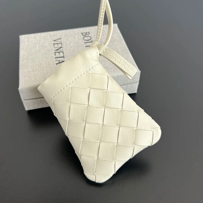 BOTTEGA VENETA BV 843903 カードケース 編み羊皮 マルチカラー 11x8.5cm サイズ:11x8.5cm