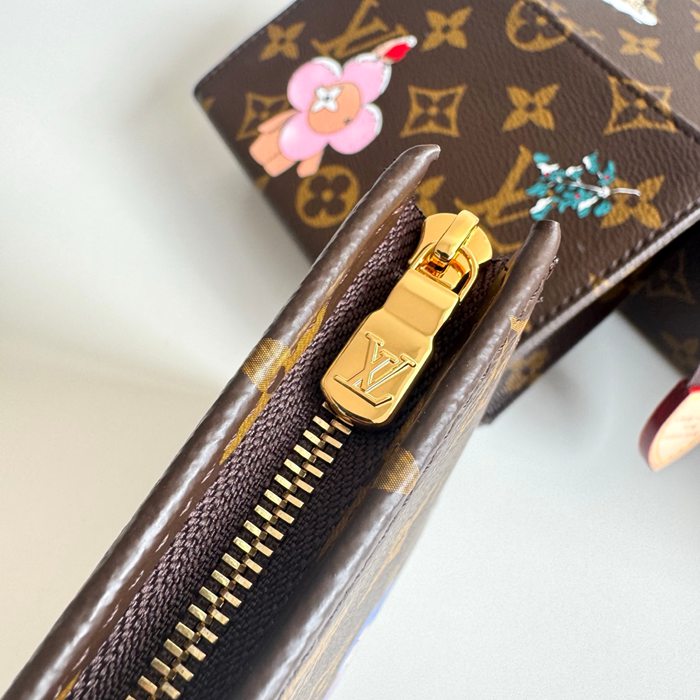 LOUIS VUITTON M15357 コスメポーチ ヴィヴィエンヌ サイズ:25x20x5.5cm