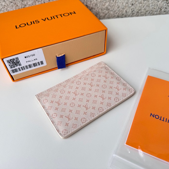 LOUIS VUITTON M25750 カードケース LVロマンスシリーズ サイズ:11x7x0.5cm