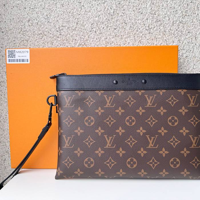 LOUIS VUITTON M82079 ポシェット トゥゴー モノグラムエクリプス サイズ:30x21.5cm