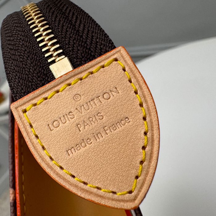 LOUIS VUITTON M83487 トイレットポーチ モノグラム サイズ:20x25x5.5cm