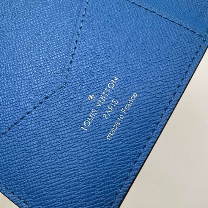 LOUIS VUITTON M31030 パスポートケース タイガラマ サイズ:10x14x2.5cm