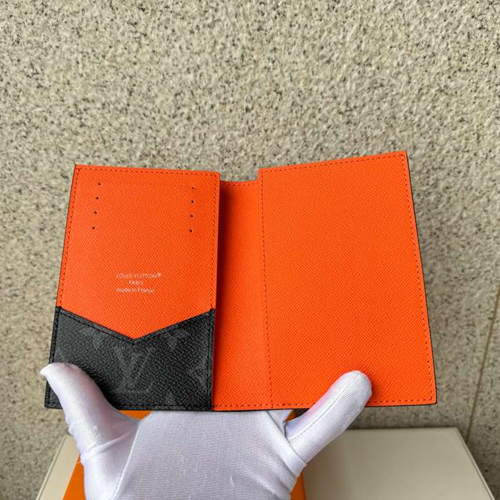 LOUIS VUITTON M25838 パスポートケース モノグラムエクリプス×オレンジ サイズ:10x14x2.5cm