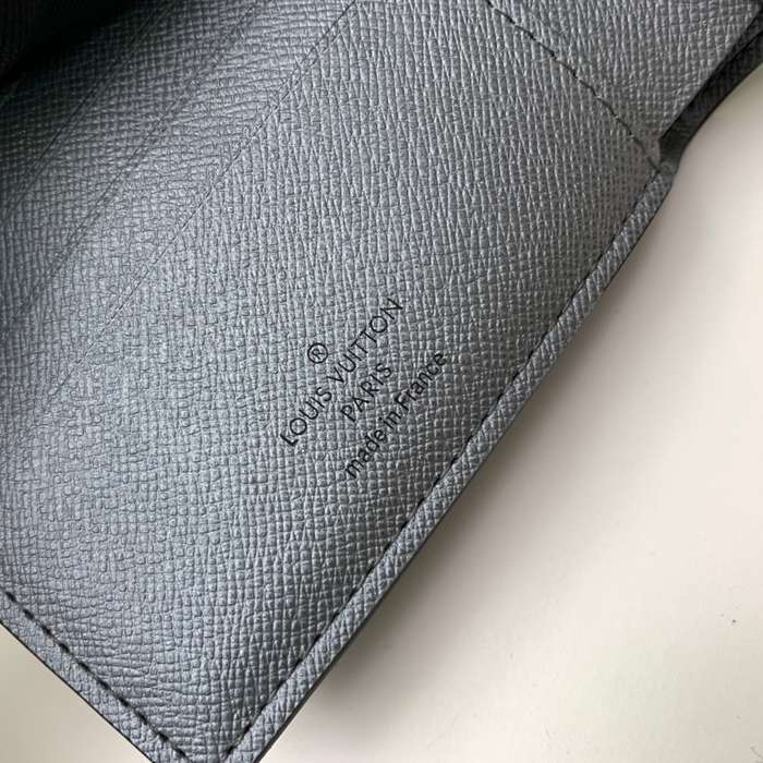 LOUIS VUITTON M30843 マルチプル短財布 タイガラマ サイズ:11.5x9x1.5cm