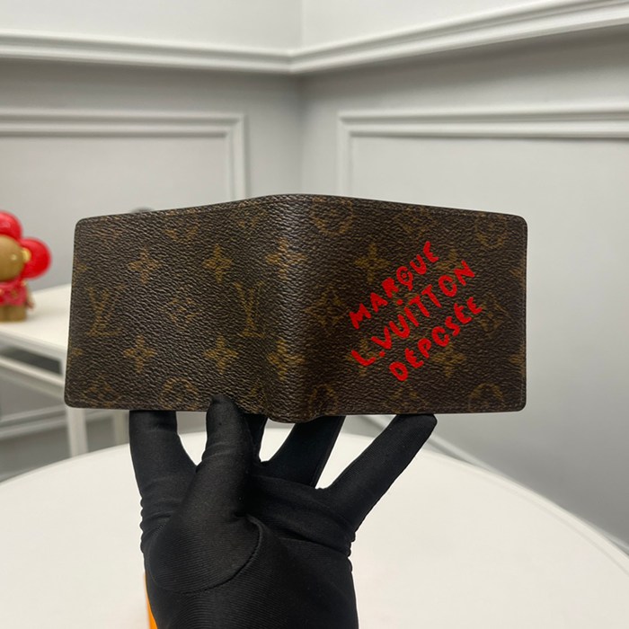 LOUIS VUITTON M11716 マルチプル短財布 モノグラムダスト サイズ:11.5x9x1.5cm