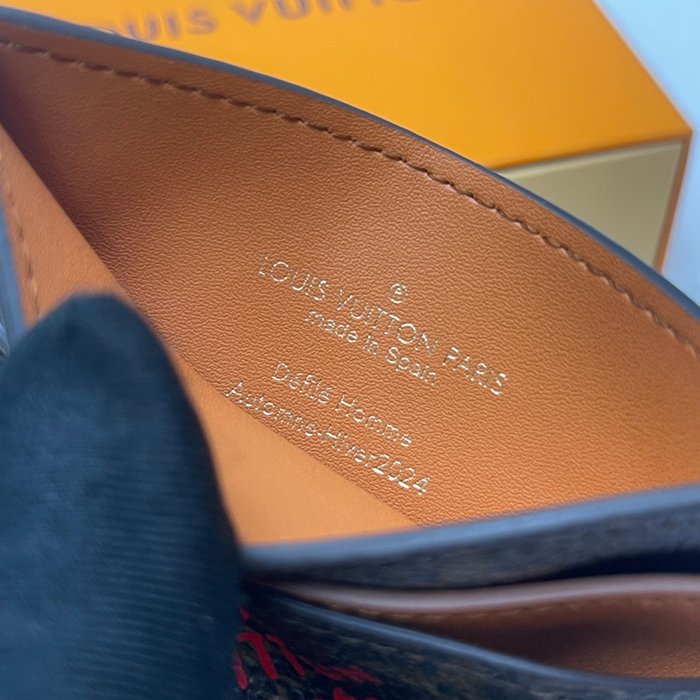 LOUIS VUITTON M11707 カードケース モノグラムダスト サイズ:11x7x1.5cm