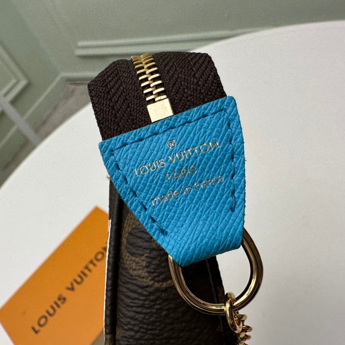 LOUIS VUITTON M81637 ミニポシェット アクセサリー ヴィヴィエンヌ サイズ:15.5x10.5cm