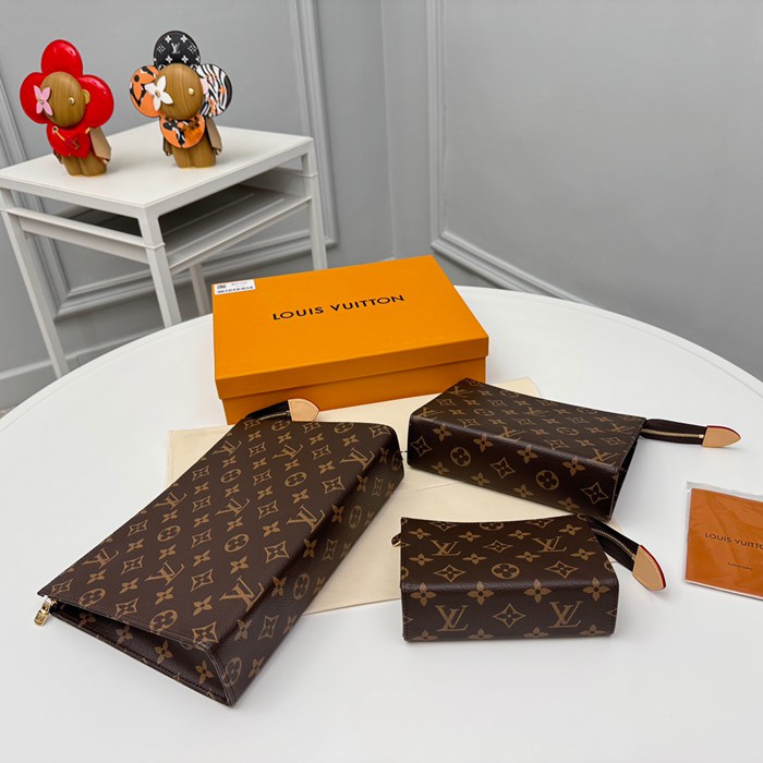LOUIS VUITTON M47195 トリオコスメポーチ モノグラム サイズ:25x20x5.5cm