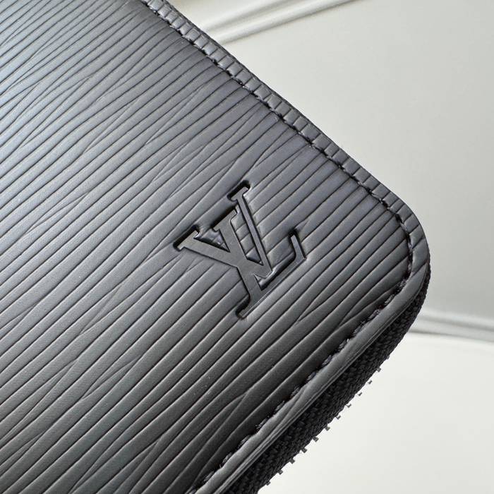 LOUIS VUITTON M60965 メンズ縦型ジッピー長財布 エピ サイズ:19x10cm