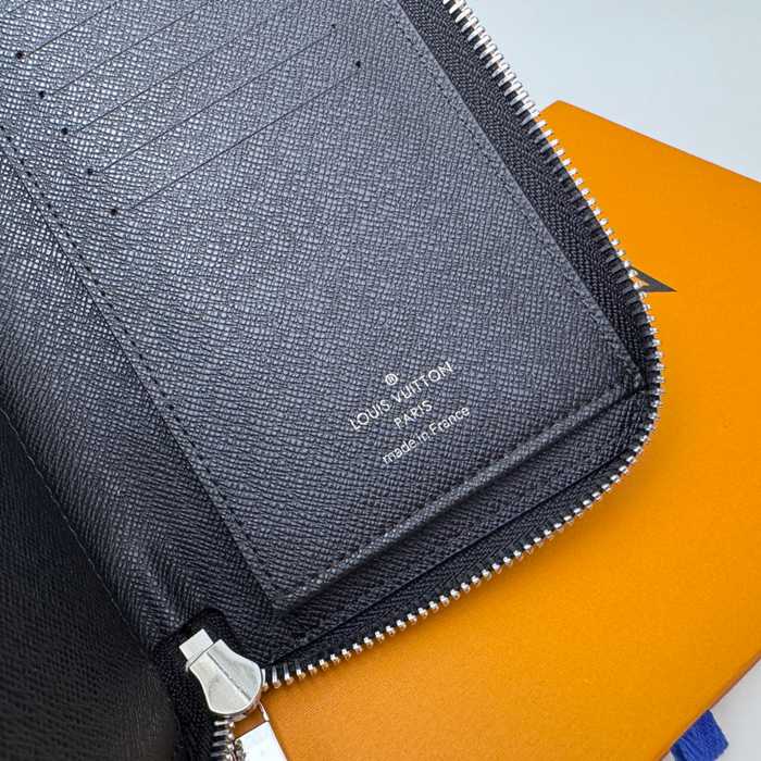 LOUIS VUITTON N30503 メンズ縦型ジッピー長財布 エピ サイズ:19x10cm