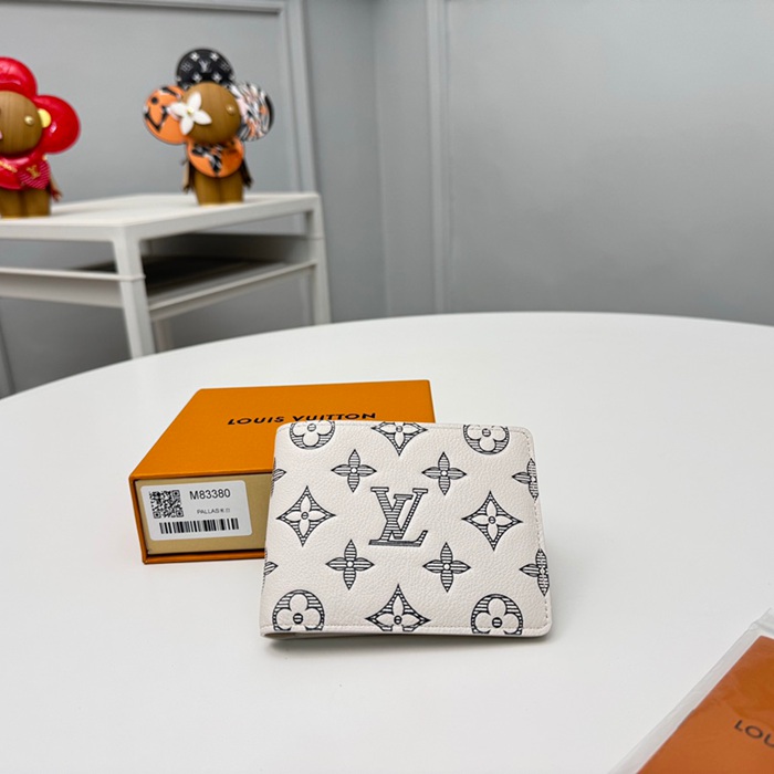 LOUIS VUITTON M83380 マルチプル短財布 モノグラムシャドウ ホワイト サイズ:11.5x9x1.5cm