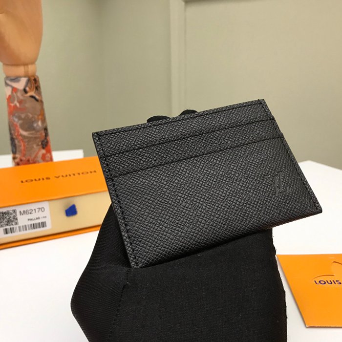 LOUIS VUITTON M62170 カードケース エピ サイズ:11x7cm