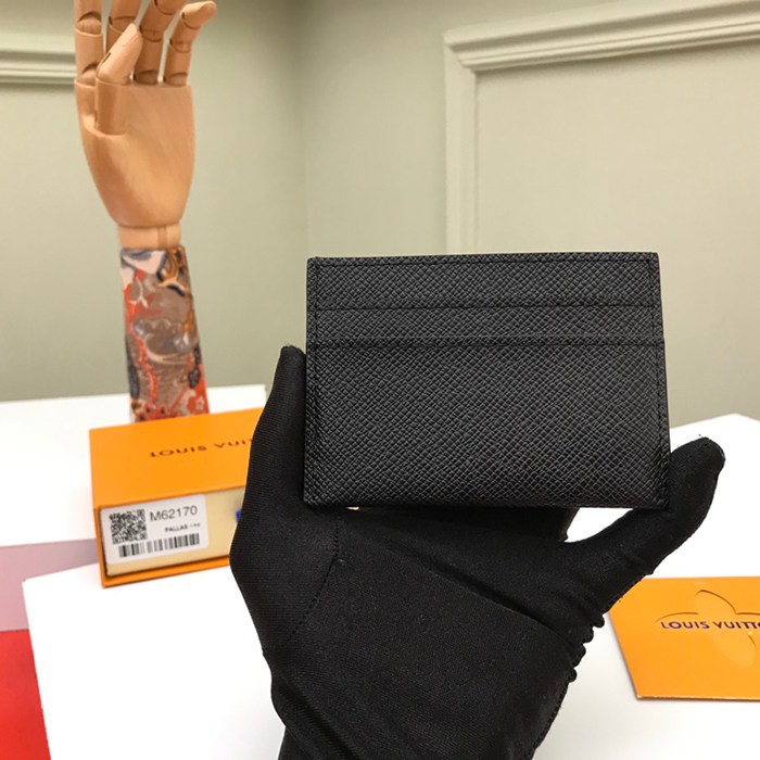 LOUIS VUITTON M62170 カードケース エピ サイズ:11x7cm