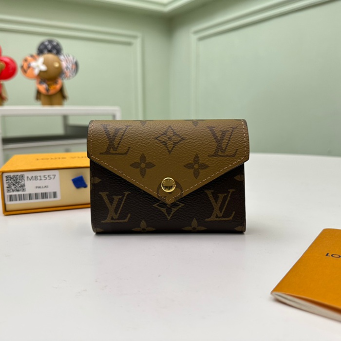 LOUIS VUITTON M81557 ヴィクトリーヌ財布 モノグラムリバース イエローフラワー サイズ:12x9.5x1.5cm LOUIS VUITTON M81557 ヴィクトリーヌ財布 モノグラムリバース イエローフラワー サイズ:12x9.5x1.5cm