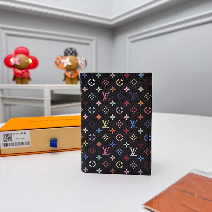 LOUIS VUITTON M13414 パスポートケース 村上隆コラボ ブラックマルチ サイズ:10x14x2.5cm