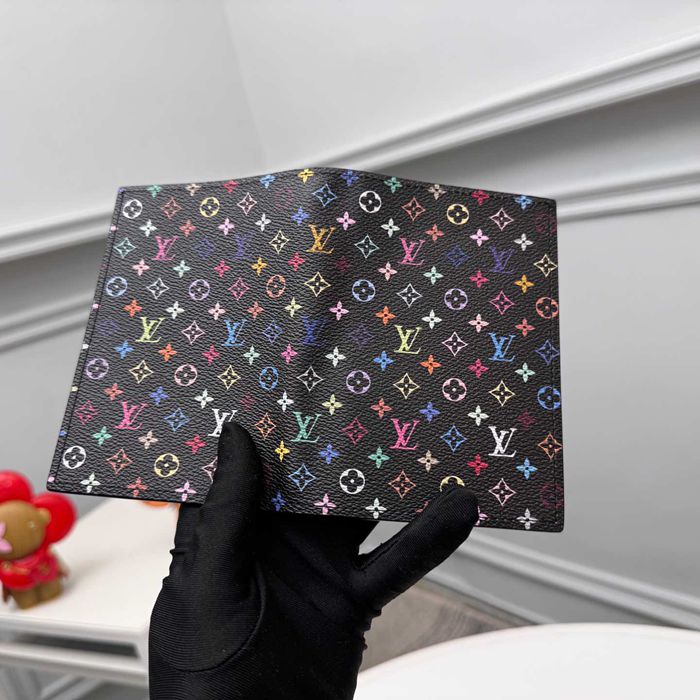 LOUIS VUITTON M13414 パスポートケース 村上隆コラボ ブラックマルチ サイズ:10x14x2.5cm