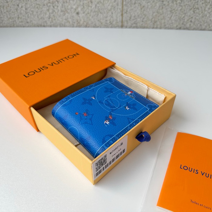 LOUIS VUITTON M26801 スレンダー財布 モノグラム スポーツシーン ブルー サイズ:11x8.5cm
