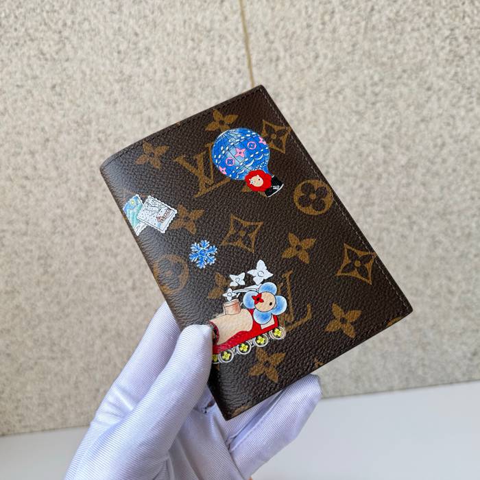LOUIS VUITTON M15320 パスポートケース ヴィヴィエンヌ サイズ:10x14x2.5cm