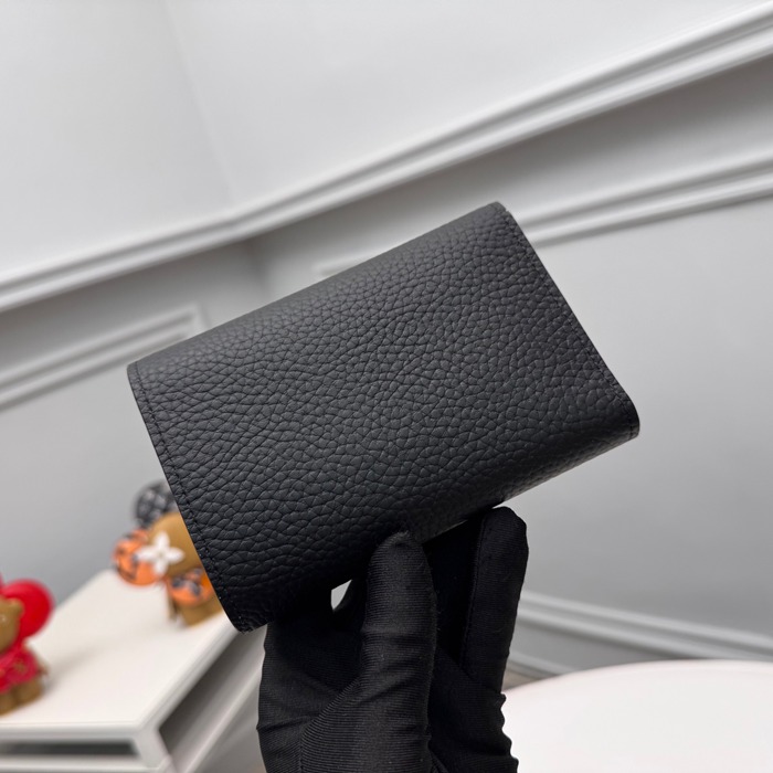 LOUIS VUITTON M82764 カピシーヌ コンパクト財布 ブラック サイズ:13.5x9.5cm
