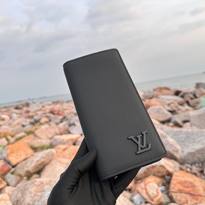 LOUIS VUITTON M69980 ブラッザ長財布 LVエアログラム ブラック サイズ:19x10cm