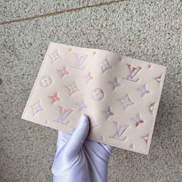 LOUIS VUITTON 25917 パスポートケース モノグラムアンプラント サイズ:10x14x2.5cm