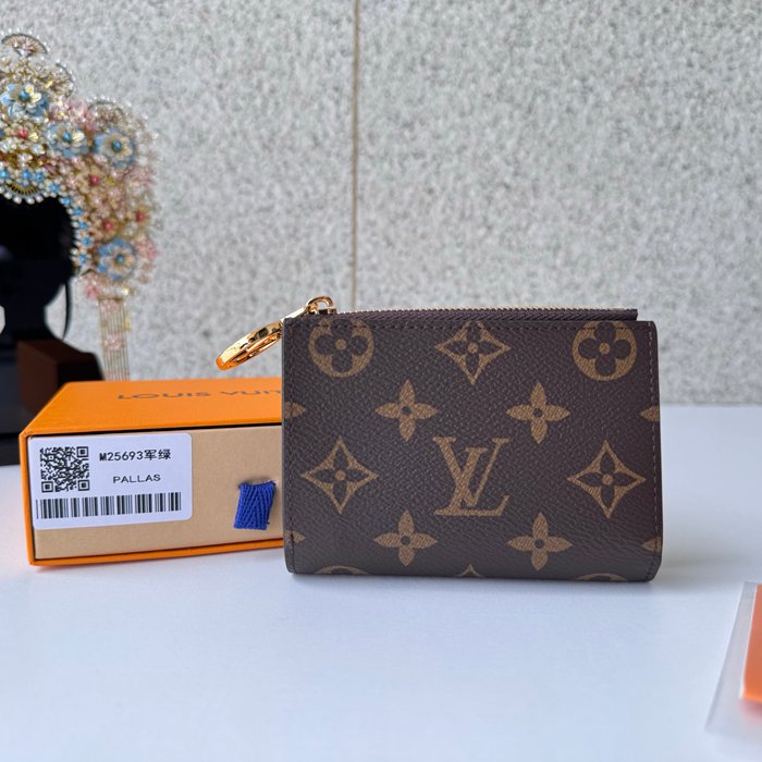 LOUIS VUITTON M25693 リサ財布 モノグラム オリーブ サイズ:9x11.5x1.5cm