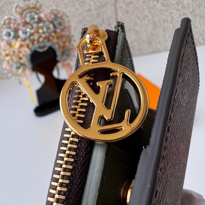 LOUIS VUITTON M25693 リサ財布 モノグラム オリーブ サイズ:9x11.5x1.5cm