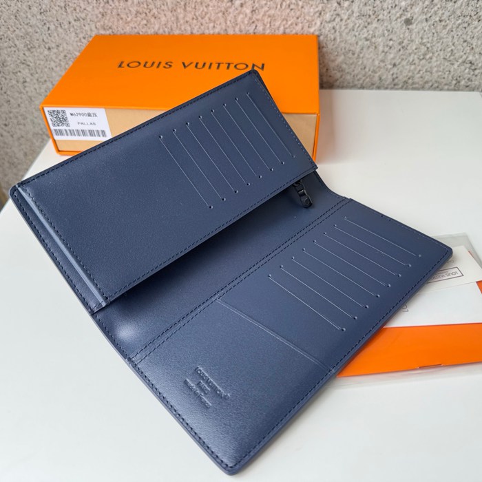 LOUIS VUITTON M62900 ブラッザ長財布 モノグラムシャドウ ブルー サイズ:19x10cm