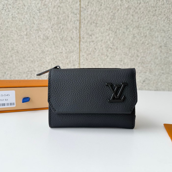 LOUIS VUITTON M81740 ポートフォイユ パイロット LVエアログラム サイズ:11x8.5cm LOUIS VUITTON M81740 ポートフォイユ パイロット LVエアログラム サイズ:11x8.5cm