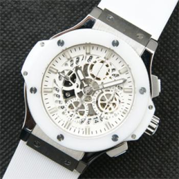 HUBLOT アエロバン 全面ホワイト セラミックベゼル 世界限定デザイン