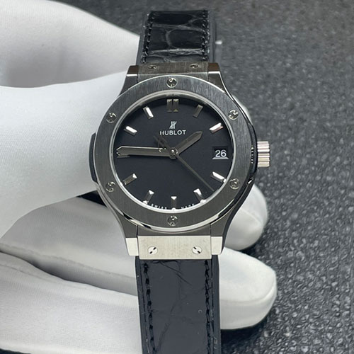 HUBLOT クラシックフュージョン 581.NX.1470.RX レディース 新品 HUBLOT クラシックフュージョン 581.NX.1470.RX レディース 新品