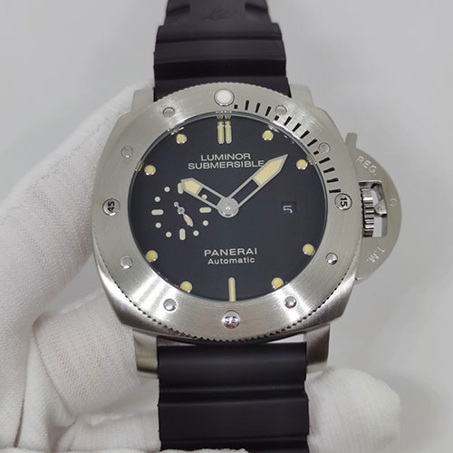 PANERAI PAM00305 サブマーシブル1950 3DAYS 全国お届け