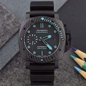 PANERAI PAM00960 サブマーシブル カーボテック 42mm カモメ2555搭載 PANERAI PAM00960 サブマーシブル カーボテック 42mm カモメ2555搭載