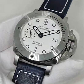PANERAI PAM01223 サブマーシブル 42mm ホワイト 自動巻き 最新品