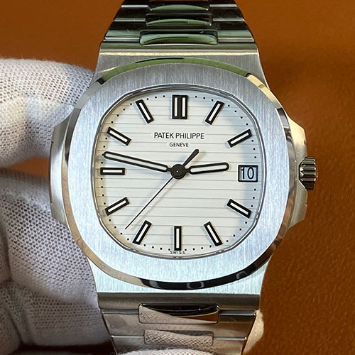 PATEK PHILIPPE 5711/1A-011 ノーチラス ホワイト 最高品質 PATEK PHILIPPE 5711/1A-011 ノーチラス ホワイト 最高品質