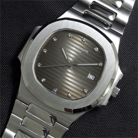PATEK PHILIPPE ノーチラス Swiss 2824-2搭載 店長おすすめ