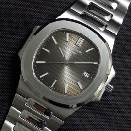 PATEK PHILIPPE ノーチラス Swiss 2824-2搭載