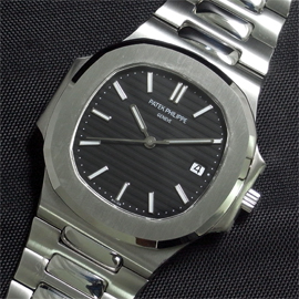 PATEK PHILIPPE ノーチラス Swiss 2824-2搭載