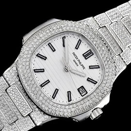 PATEK PHILIPPE 5711 Cal.324搭載 ノーチラス