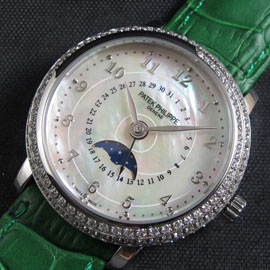 PATEK PHILIPPE ホワイトダイヤル 全面ダイヤモンドベゼル 世界限定品 PATEK PHILIPPE ホワイトダイヤル 全面ダイヤモンドベゼル 世界限定品