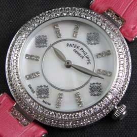 PATEK PHILIPPE カラトラバ クォーツ搭載 高級感 PATEK PHILIPPE カラトラバ クォーツ搭載 高級感