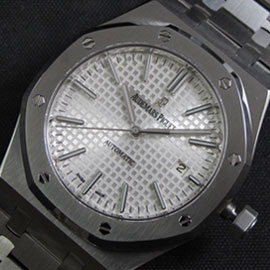 AUDEMARS PIGUET ロイヤルオーク ホワイト文字盤 高級腕時計 AUDEMARS PIGUET ロイヤルオーク ホワイト文字盤 高級腕時計